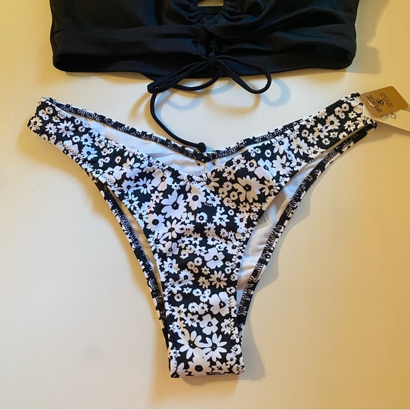 Victoria’s Secret PINK bikini - Picture 3 of 5